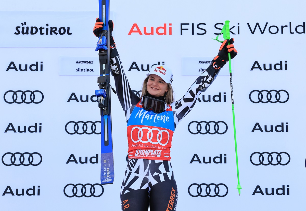 FIS Alpine SKi World Cup Ladies, Kronplatz, Italy on January 21, 2025. 5th Women Giant Slalom Race, Alice Robinson (NZL) wins ahead of Lara Gut-Behrami (SUI) and Paula Moltzan (USA). Alice Robinson (NZL).